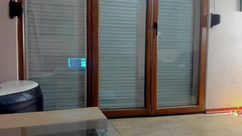Snapshot of hotel77777 chatting on 02.07.25 Erika online show from 02.07.25