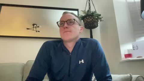 Snapshot of hotholby86 chatting on 12.14.24 hotholby86 online show from 12.14.24