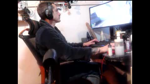 Snapshot of hotkinkytat chatting on 01.01.25 hotkinkytat online show from 01.01.25