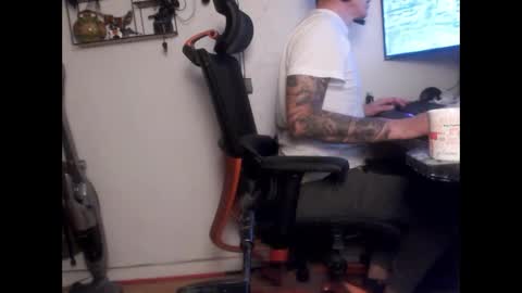 Snapshot of hotkinkytat chatting on 03.02.25 hotkinkytat online show from 03.02.25