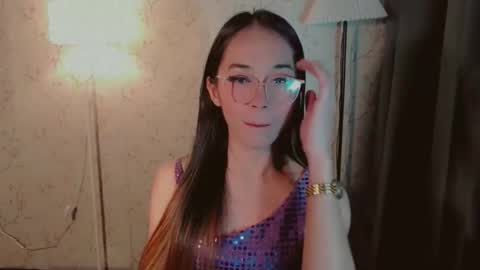 XANDRA online show from 10.07.25