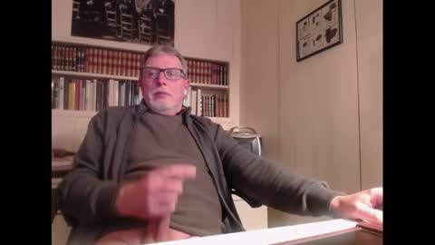 Snapshot of hotlux_54 chatting on 12.28.24 hotlux_54 online show from 12.28.24