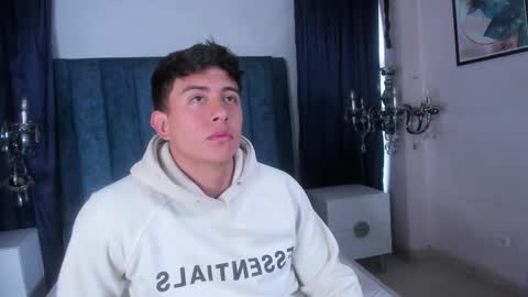 Snapshot of hott_boyy__ chatting on 11.06.25 hott_boyy__ online show from 11.06.25