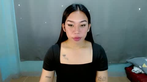 Snapshot of hott_cumforyou chatting on 02.18.25 jelaigrande online show from 02.18.25