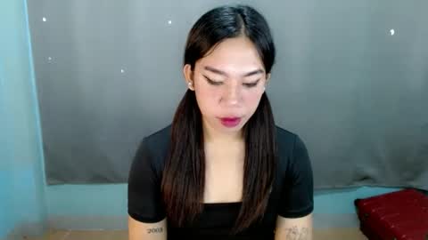 Snapshot of hott_cumforyou chatting on 02.19.25 jelaigrande online show from 02.19.25