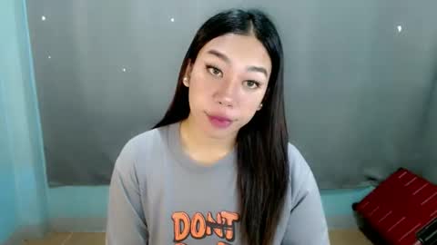 Snapshot of hott_cumforyou chatting on 02.20.25 jelaigrande online show from 02.20.25