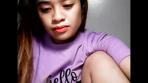 Snapshot of hottie_asianbabe chatting on 12.17.24 Leen online show from 12.17.24