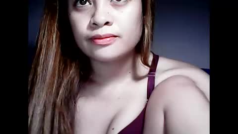 Snapshot of hottie_asianbabe chatting on 01.23.25 Leen online show from 01.23.25