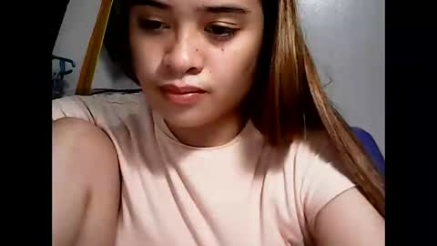 Snapshot of hottie_asianbabe chatting on 01.25.25 Leen online show from 01.25.25