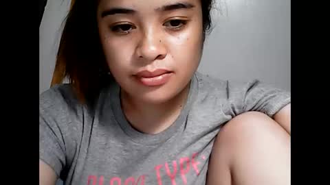 Snapshot of hottie_asianbabe chatting on 02.10.25 Leen online show from 02.10.25