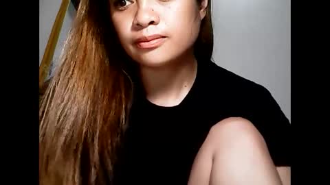 Snapshot of hottie_asianbabe chatting on 03.01.25 Leen online show from 03.01.25