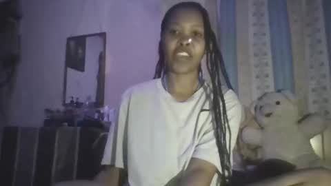 Snapshot of hottie_creamy chatting on 10.14.25 hottiecreamys cam online show from 10.14.25