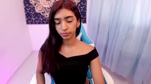 Snapshot of hottie_veronica chatting on 02.21.25 Veronica independent model online show from 02.21.25