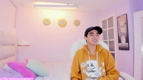 hottiie_guy online show from 11.21.25