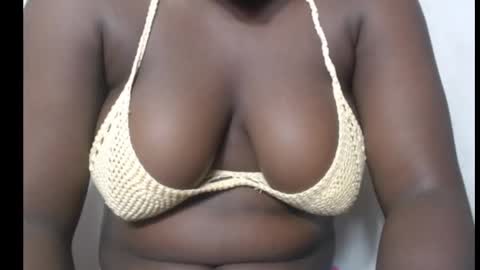 Snapshot of hottylissa1 chatting on 09.14.25 hottylissa1 online show from 09.14.25