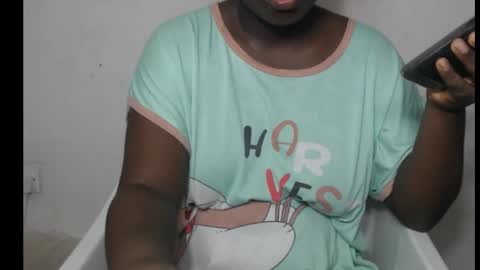 Snapshot of hottylissa1 chatting on 09.19.25 hottylissa1 online show from 09.19.25