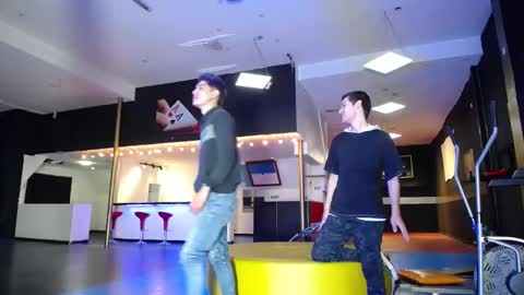 HOWENTS online show from 01.27.25