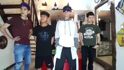 HOWENTS online show from 03.10.25