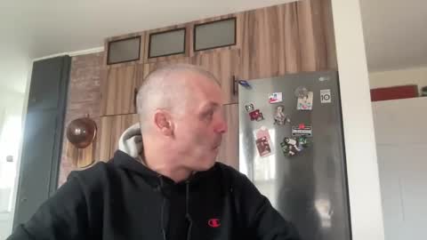 Snapshot of howlingatnothing chatting on 12.17.24 howlingatnothing online show from 12.17.24