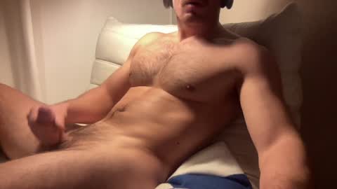 Snapshot of howtoorgasm chatting on 01.04.25 Howtoo online show from 01.04.25