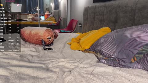 Snapshot of howtoreachorgasm chatting on 01.28.25 Elizabeth online show from 01.28.25