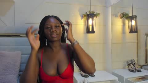 Snapshot of huddah_cam chatting on 01.20.25 huddah online show from 01.20.25