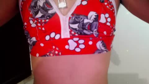 Snapshot of hugedaneska chatting on 01.14.25 Danezka online show from 01.14.25