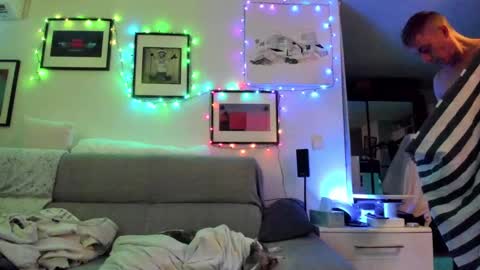 Snapshot of hugolandcam chatting on 12.15.24 Hugo online show from 12.15.24