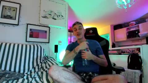 Snapshot of hugolandcam chatting on 12.16.24 Hugo online show from 12.16.24