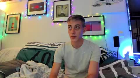 Snapshot of hugolandcam chatting on 12.29.24 Hugo online show from 12.29.24