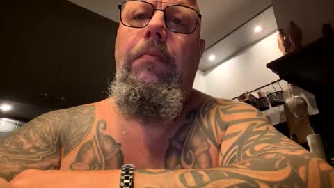 hukjisda online show from 11.19.25