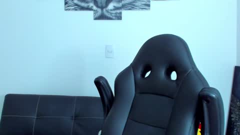 Snapshot of humber_eli chatting on 01.15.25 Eli online show from 01.15.25