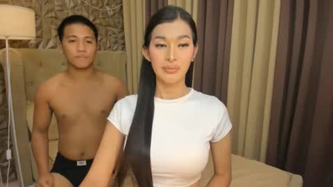 hunkhomerontop online show from 10.14.25