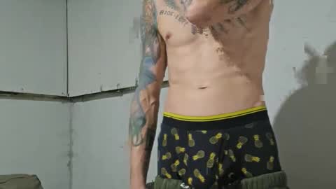 Snapshot of hunkwithglasses chatting on 11.28.25 Wh8teboi online show from 11.28.25