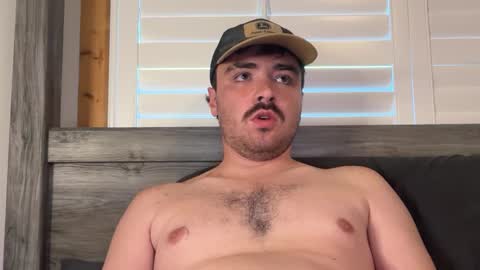 Snapshot of hunterbentleyy chatting on 10.03.25 Hunter online show from 10.03.25