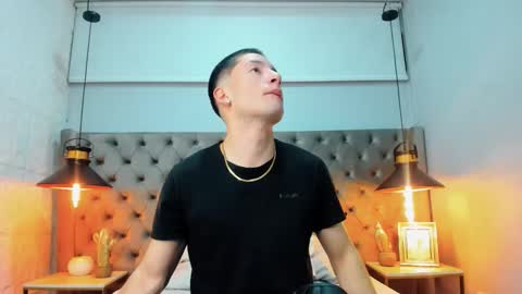 Snapshot of hunterheat_ chatting on 10.03.25 hunterheat_ online show from 10.03.25
