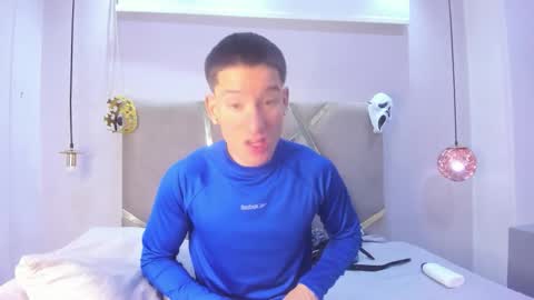 Snapshot of hunterheat_ chatting on 10.16.25 hunterheat_ online show from 10.16.25