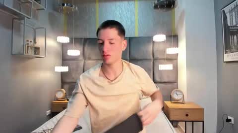 hunterheat_ online show from 11.12.25