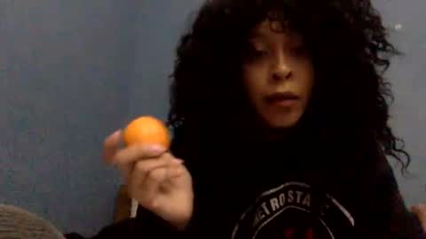 Snapshot of hunyybunz chatting on 02.01.25 Goddess Hunyy online show from 02.01.25