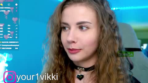 Snapshot of hustleebabyy_vikki chatting on 02.07.25 Vika online show from 02.07.25