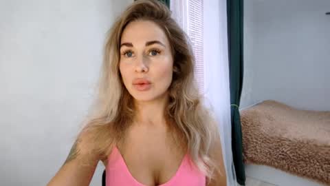 Snapshot of hyohallock chatting on 11.15.25 Alice online show from 11.15.25