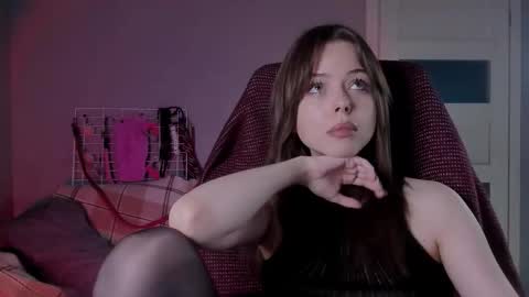 Snapshot of hype_meal_home chatting on 11.27.25 Miley. PVT open i have extra prices on nude show online show from 11.27.25