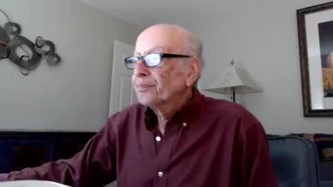 Snapshot of i12cuu12c2 chatting on 11.17.25 i12cuu12c2 online show from 11.17.25