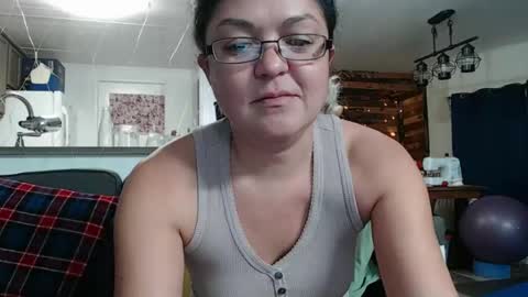Snapshot of i_fetishize_u chatting on 01.08.25 ShortStuff online show from 01.08.25