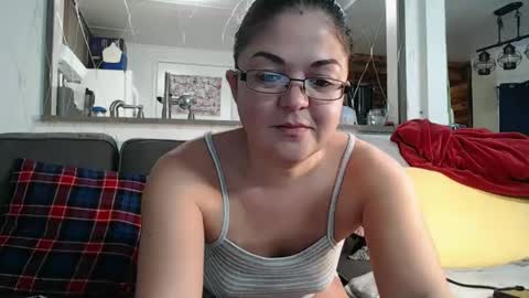Snapshot of i_fetishize_u chatting on 01.10.25 ShortStuff online show from 01.10.25