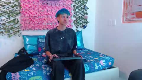 Snapshot of iam_lukas__ chatting on 09.09.25 iam_lukas__ online show from 09.09.25