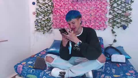 Snapshot of iam_lukas__ chatting on 09.11.25 iam_lukas__ online show from 09.11.25