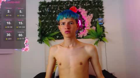 Snapshot of iam_lukas__ chatting on 10.04.25 iam_lukas__ online show from 10.04.25