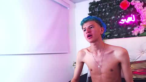 Snapshot of iam_lukas__ chatting on 10.09.25 iam_lukas__ online show from 10.09.25