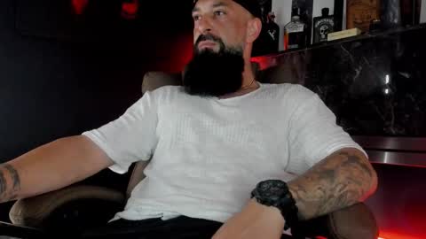 Snapshot of iamalexander_ chatting on 09.29.25 Lex online show from 09.29.25